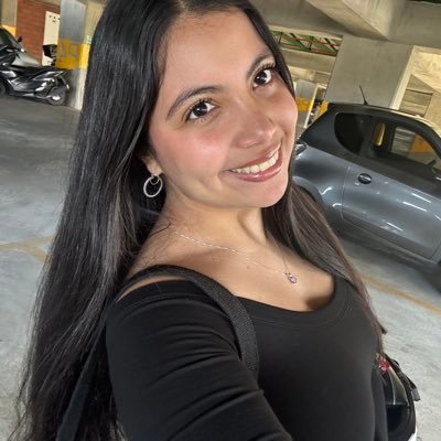 22✨| All natural ♡ Spicy Latina| Only fans link below 🌶️