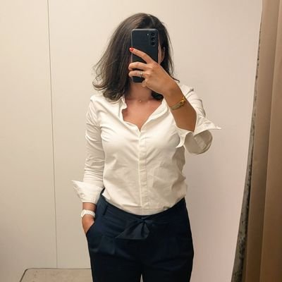 Ce que je veux dire, c'est qu'elle avait des yeux où il faisait si bon vivre que je n'ai jamais su où aller depuis. R. Gary