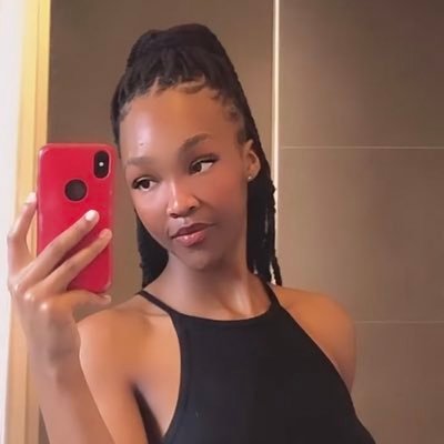 annita494's profile picture. 🇧🇼|♋️ |Future Financial Analyst 🕯️❤️|