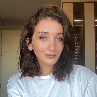 nacyalipres's profile picture. 