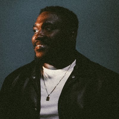 If it’s not music, it’s football. Singer | Songwriter | Arsenal FC || On Instagram as - @savyhenry_