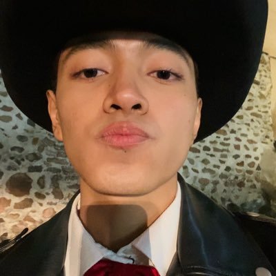 manuel_2250's profile picture. sleepy and clingy