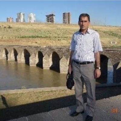 21zeki47's profile picture. Hayattan Portreler, fotoğraf, roman ve şiir ; Mülteci ( Yeni roman )Çerçinin çırağı (Roman), Nehr-i zaman (Şiir) ve İki İnsan Bir Cihan (Roman).