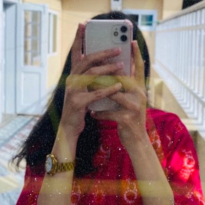 Mehrynnnn's profile picture. Lavender & Lilies                                               ♊🌍