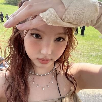 ୨୧˚ ℬ / A 🌬️ embrace the glittering night above ✧, and fill the world with gentle light 🕊️ ꒦꒷⩩