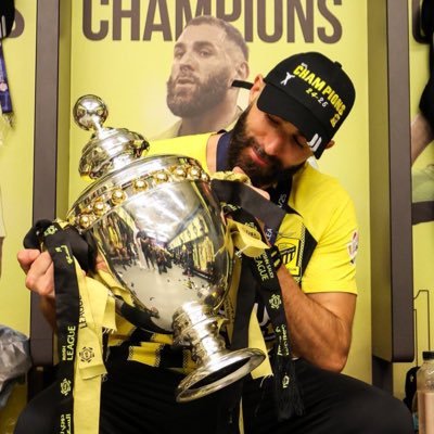 السعودية وحكامها وشعبها خط أحمر 🇸🇦❤️ عاشق لمحبوب الشعوب العربية نادي الاتحاد @ittihad 🐅