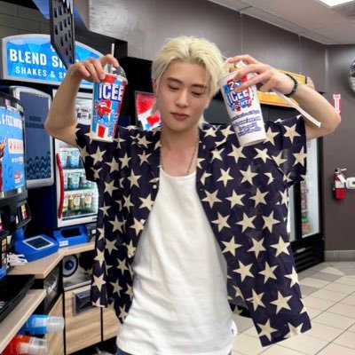 𝖨 𝗅𝗈𝗏𝖾 𝗆𝗒𝗌𝖾𝗅𝖿 𝖻𝗎𝗍 𝗅𝗈𝗏𝖾 ꒰ 재헌 + 제노 + 시온 ꒱ 𝗆𝗈𝗋𝖾♡ㅣfan acc