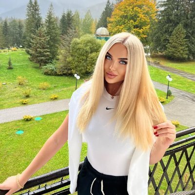 I am a cheerful woman who loves traveling and is very interested in cryptocurrencies.