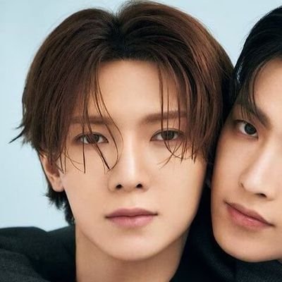 Eu e o Ateez brigando pelo Yeosang às 24:99