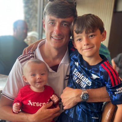 “Better to be someone for a day, than a no one for a lifetime.” ⠀⠀⠀ ⠀⠀⠀ ⠀⠀⠀⠀⠀ ⠀⠀⠀ ⠀⠀⠀ TheArsenal🔴⚪️595 ⠀⠀🏴 ⠀⠀ 1 & 0🥊