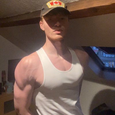 Twitch Affiliate | 21 🇿🇦🇬🇧| @kvexxxxx 🐶 @qauvk 👑 @PoggersShop Code ‘BYRNZYY’ for 10% off best hydration in the game.