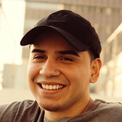 🎨 Most-followed visual artist
🗽 NYC
💬 Private chat