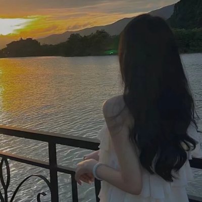 sasaki19980329's profile picture. 🌸 Believer in small joys: morning sunshine, handwritten letters, and fresh flowers.