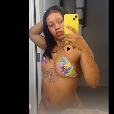 unvsensei's profile picture. Your Favorite House wife