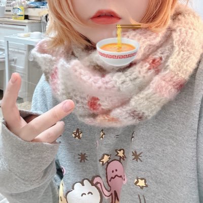 自分を知りたいから皆さんを知る旅に出たい。私の未だ知らない世界にはどんな面白いことがあるのかな。日常と好きな事。 編み物とか、音楽とか。