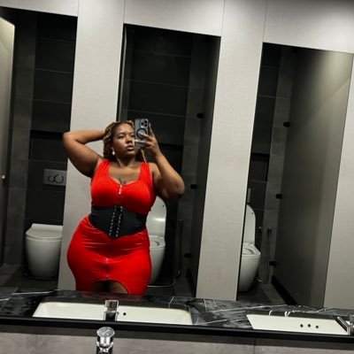 Kinsay's profile picture. certified hater 🤷🏾‍♀️ I be talking to myself on here 🤪 Do whatever you want cos who gon’ beat your ass? 🤔🥊
