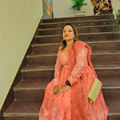 तिम्रो मायाले अचेल मलाई घमण्डि बनाएको छ सायद,, माया अलिक बढि नै भएजस्तो भान हुन्छ😜
लेख👉️@sabikhadka232
