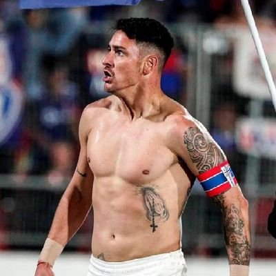 cruzado por sobre todo, solo verdades, único Tetracampeón Anual del Fútbol Chileno🏆🏆🏆🏆.