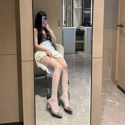 p_rosaayy's profile picture. new twitter....... there's no introduction of myself. Spanish- English- French.