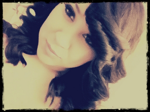 CassieeLove_'s profile picture. | 18 | #TeamTaken