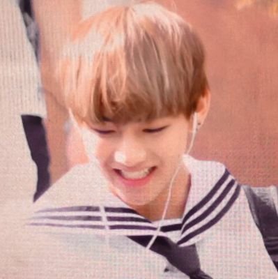 I left a purple balloon in your dreams ❦︎ #V 💜 ☞ https://t.co/GujBiPj6SN