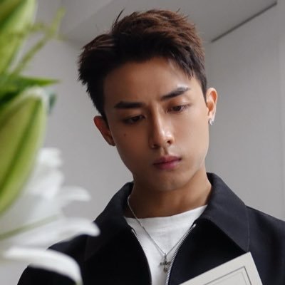 Fan Account. Addicted to Anson KONG @ MIRROR. CantoPop | New Singles - 🏃🏻🏃🏻➡️月月 & ❤️🩹 心死了幾百次 | Instagram _kisang_