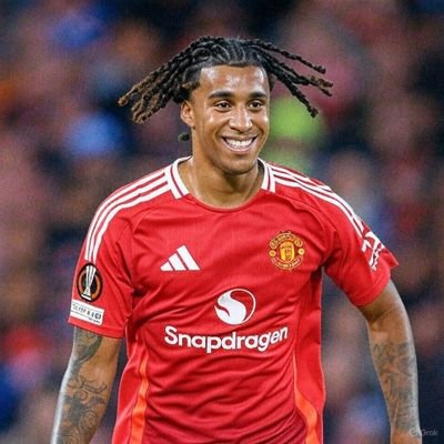 UTDSteve9's profile picture. Football ⚽ Manchester United ♥️ Positive vibes ✨