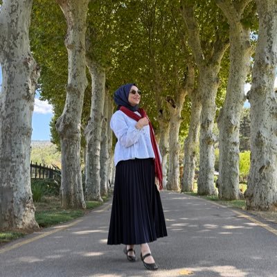 Gunaydin_Fatma's profile picture. Ayine-i pür tab-i mücellâda nihânız... 📚