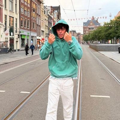 ptrclscomplex's profile picture. recreational talker | mulitfandom + 🏍🏎