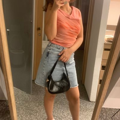 daphnxl's profile picture.