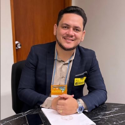 Advogado. Empreendedor. Investidor. Amante da vida. (casado com Katricia e pai do Everton Filho)