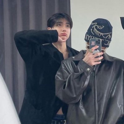 leoxinrosez's profile picture. Haoseo pill addict 💊 on the Leowon strain 🚬 | ALD1 (ot8) • NewJeans • Enhypen | Haoseo’s resident author: @leoxinrosez on ao3 😋😘 | PhD in Haoseology 🤓