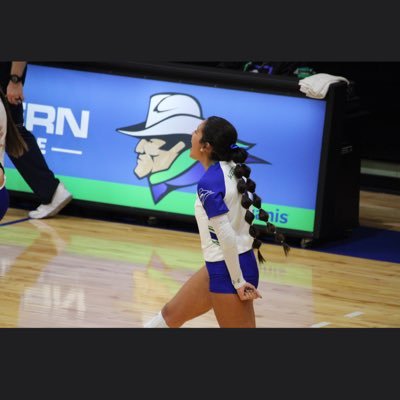 SydneyLrobs's profile picture. Western Texas College Volleyball ‘26|Setter|Psalms 46:5|