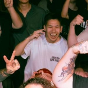 Tokyo │ 7-string guitarist │ they/them │ 重音 │ 新大久保CLUB Voiceスタッフ │ Wage Warのオタク │ 現時点以降のコピバンのお誘いはお断りします🙏🏻
