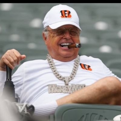 Cali Life. Cincinnati Bengals fan Est.1996 #RuleTheJungle 🌮🍕🍔🥩🥃🍺 Conspiracy Theorist.