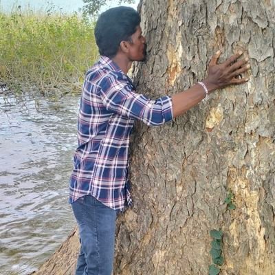 தமிழனின் ஒரு சொட்டு ரத்தம் இருக்கும் வரை தமிழையும் தமிழனையும் தமிழ்நாட்டையும் அழிக்க முடியாது எவனாலும்