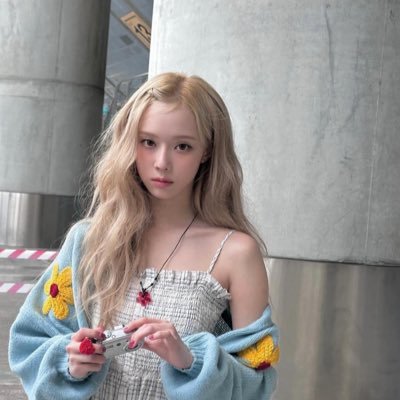 A17Red1's profile picture. หวีดได้หมด ไทย/เกา/จีน/ปุ่น ❤️ เน้นรีโพสต์ เพราะขี้เกียจพิมพ์ 🤣 #Doglover 🐶#aespa winter ❄️ อินซีรีส์เป็นเรื่องๆ