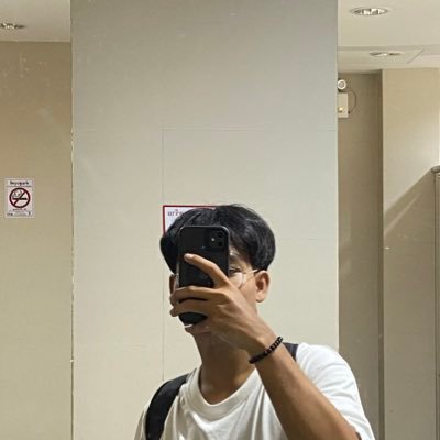 Viraphon_'s profile picture. Hi 👋🏻 🫠🫠 2001 175 cm. PSU.                         ทักทายได้ครับ…..🫶🏻🐋🦈🌍