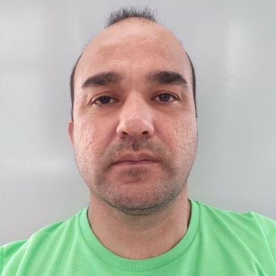 eliseurocha39's profile picture. Carrego a glória e a dor de viver do meu jeito.