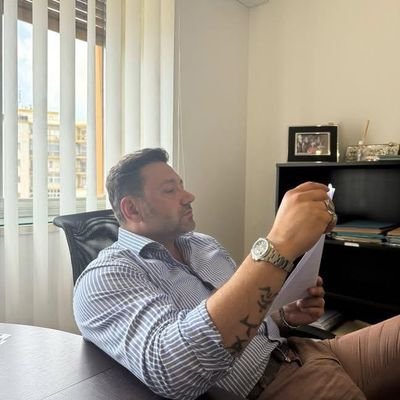 Example 1 (Normal Personal Style)
📍 London, UK | Tech Enthusiast 💻 | Football Lover ⚽ | Sharing daily updates & vibes 🇬🇧