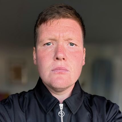 Drive trains in my spare time. Do silly videos just to get out of the house. Whoopsie Sticker Hunter. Sufferer of Derby County. Cymru 🐏 🏴