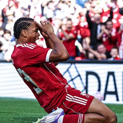 Jay112458703's profile picture. fan account @lfc