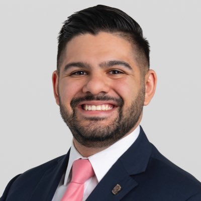 Future Urologist, surgery enthusiast, teacher of younglings. I also like to draw. Endourology Research Fellow at @CleClinicUro. All opinions my own. 🇲🇽❤️