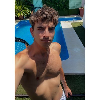 La peor lucha es la que no se hace.
Ade en la US 📚