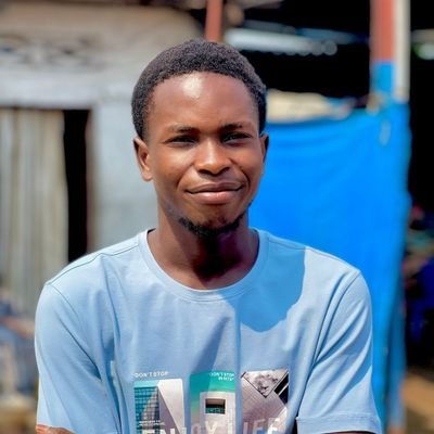 𝐐𝐮𝐞 𝐥'𝐨𝐧 𝐬𝐚𝐜𝐡𝐞 𝐪𝐮𝐞 𝐭𝐮 𝐞𝐬 𝐃𝐢𝐞𝐮..
Cameraman,photographe,réalisateur, entrepreneur. 🇨🇩🇨🇩
