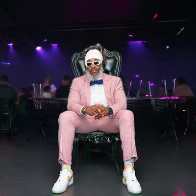 Modeling / Entertaining / Artists..🪬🦉Bookings: Serious inquiry💲👑👽🛸🪐 kckingofkings@gmail.com I reply to all my messages here 👇🏾