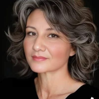 CAndyZamacona's profile picture. Soy CeDeMeXeña, adoptada mexiquense, madre, hija, administradora, comerciante, siempre emprendedora. 

1972 - 2025