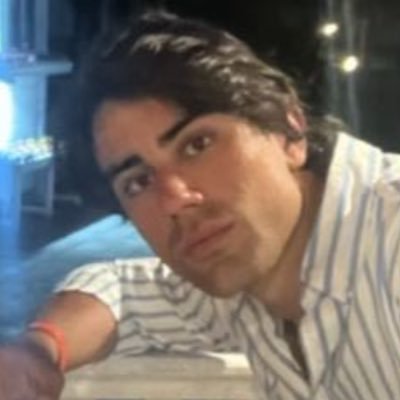 From Portugal 🇵🇹 | 21 years old | Love traveling (30/197) | Student at Católica Lisbon | Interested in business and many other things.