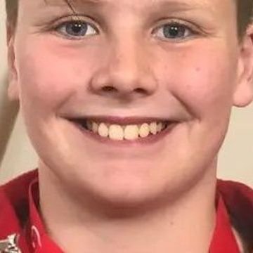 Anthonydis40's profile picture. 🎧 Headset ON  
🕹️ Controller warm  
⚡ Fingers fast  
💀 Death = Lesson  
🏆 Win = Smile