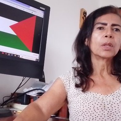 Administradora de Empresas. Hoy mi voz y mis emociones, están con Palestina.